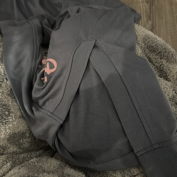 Disneyland Paris Long Sleeve Blouse size small - Picture 5 of 6